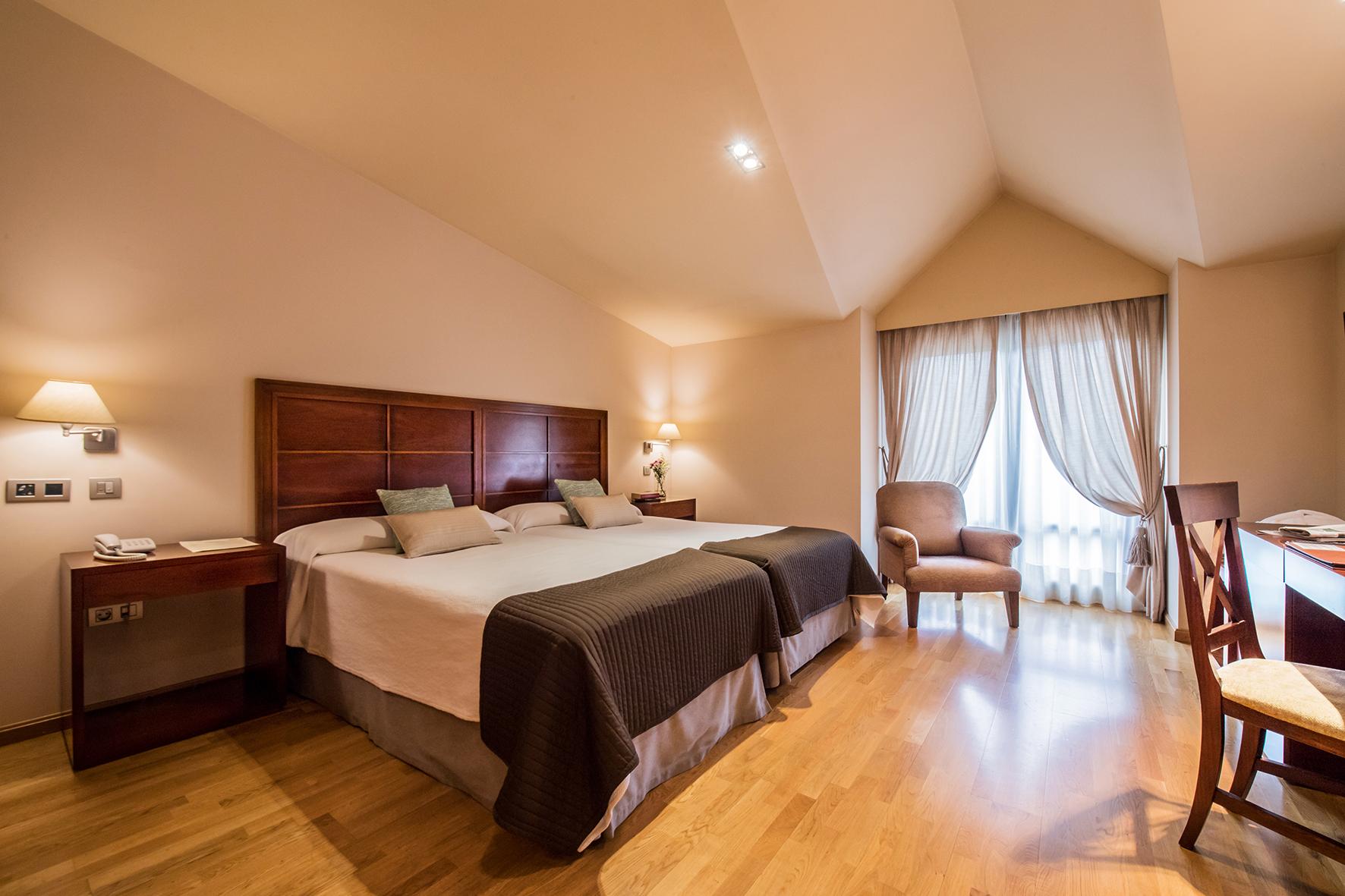Hotel Villa Virginia Sabiñánigo Eksteriør bilde